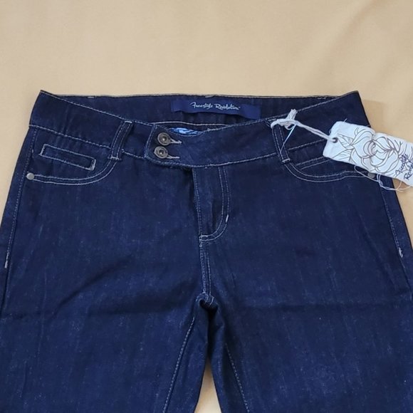 NWOT Freestyle Revolution Flare Woman Jeans Size 9 - Picture 4 of 9